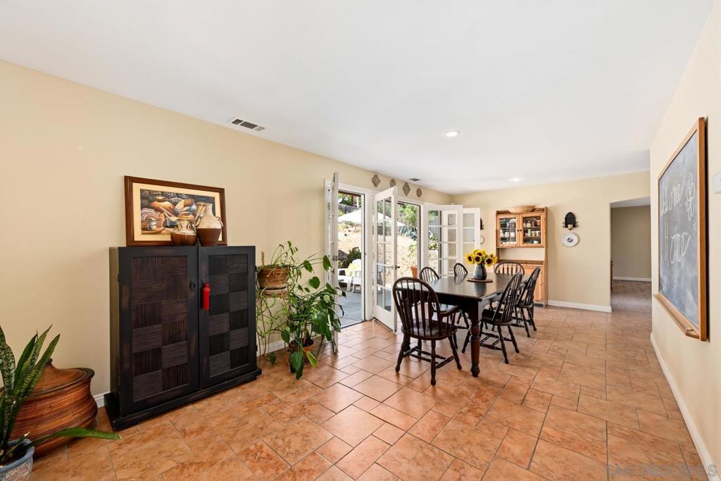 2744 Felicita Property Photo 6
