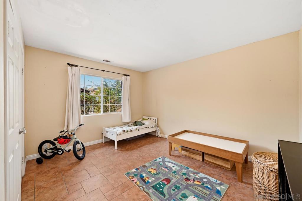 2744 Felicita Property Photo 11