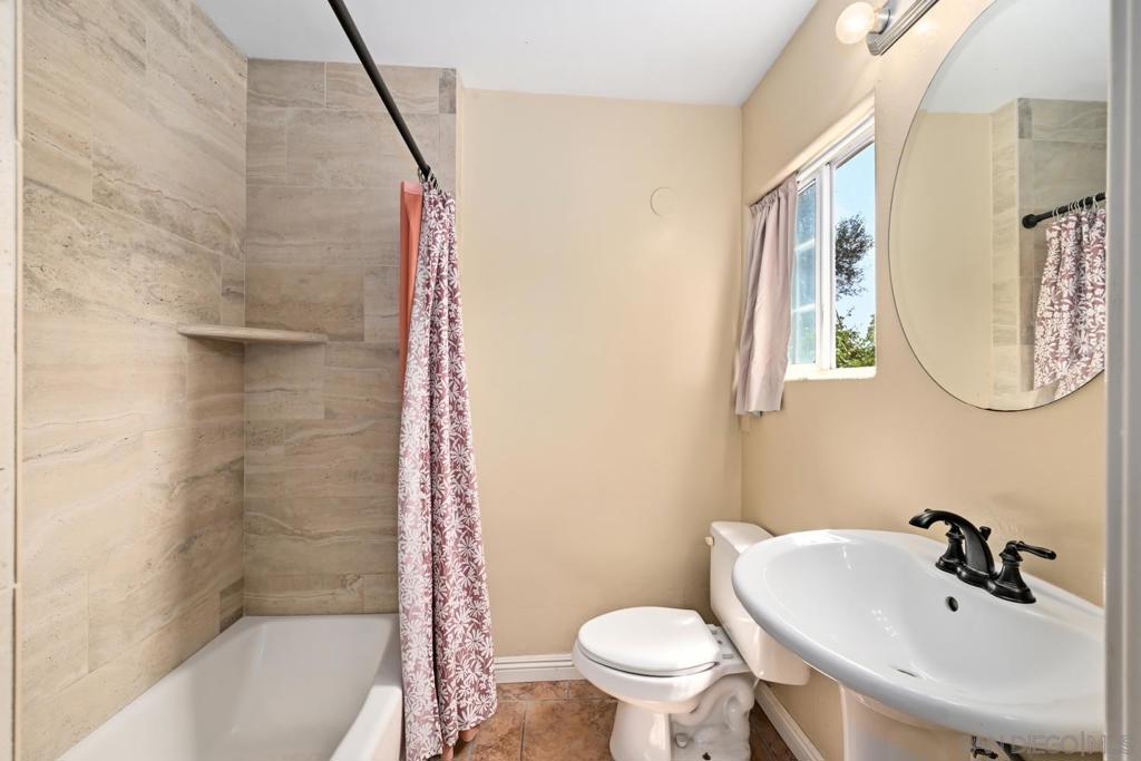 2744 Felicita Property Photo 13