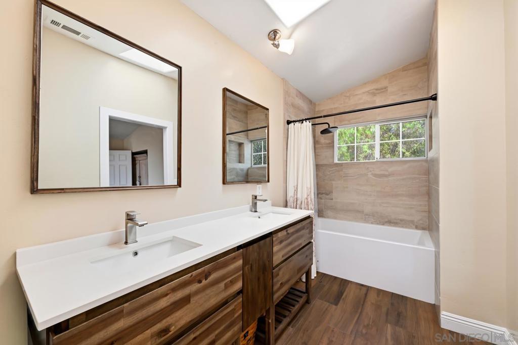 2744 Felicita Property Photo 17