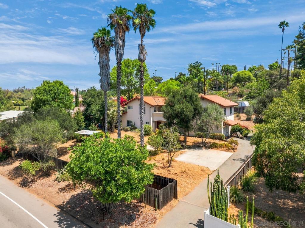 2744 Felicita Property Photo 25