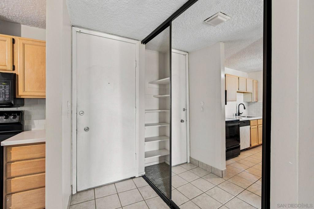 3050 Rue D'orleans 346 Property Photo 2