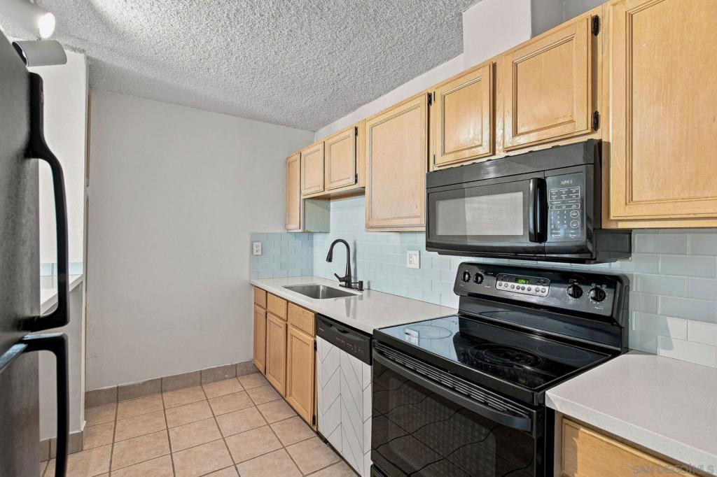 3050 Rue D'orleans 346 Property Photo 4
