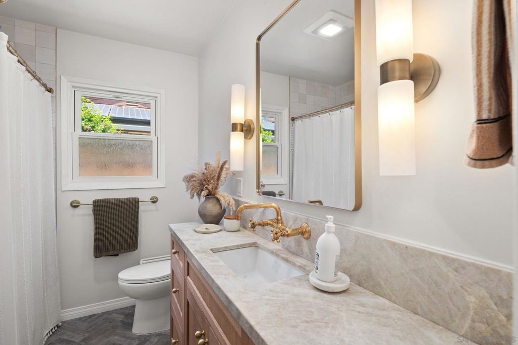 6832 Cartwright Property Photo 11