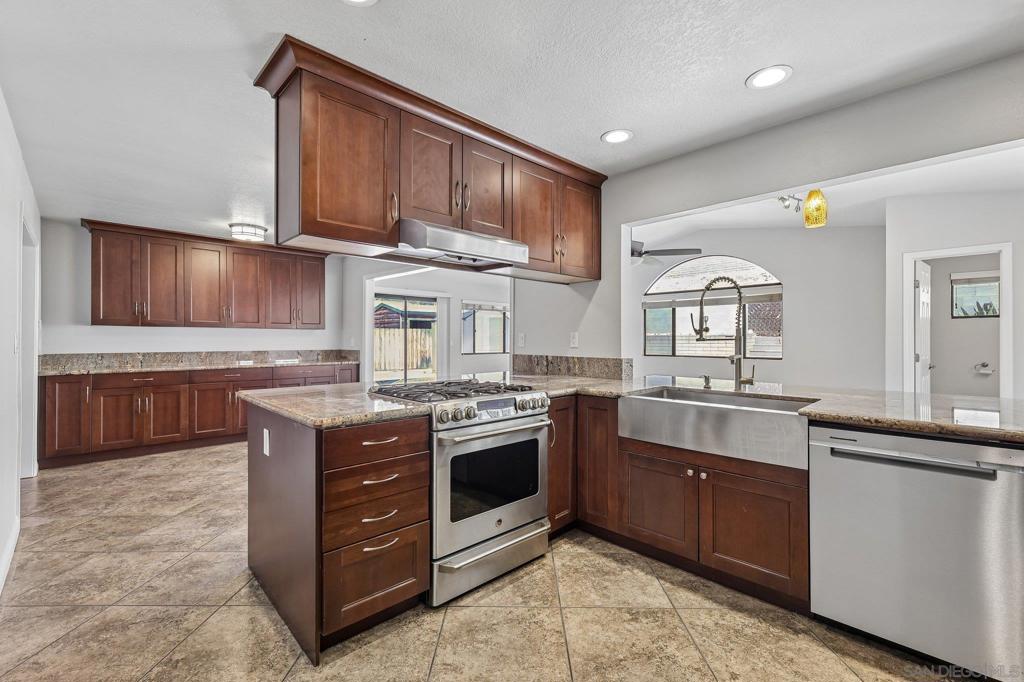 9308 Lake Canyon Rd Property Photo 1