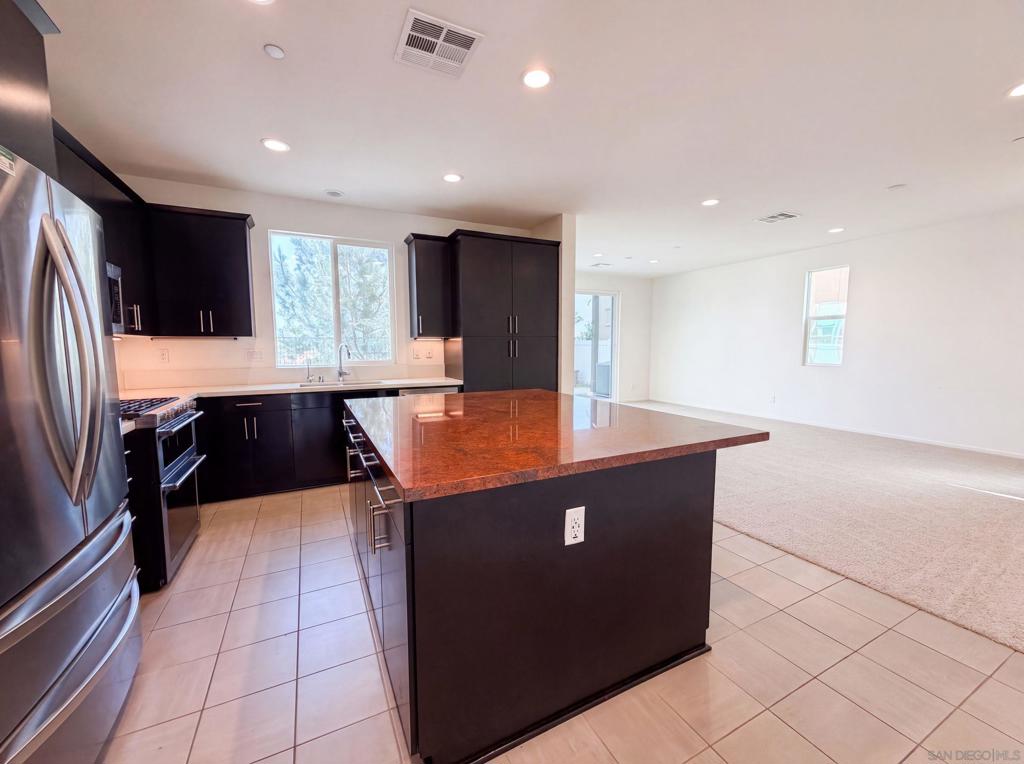 1242 Via Candelas Property Photo 6