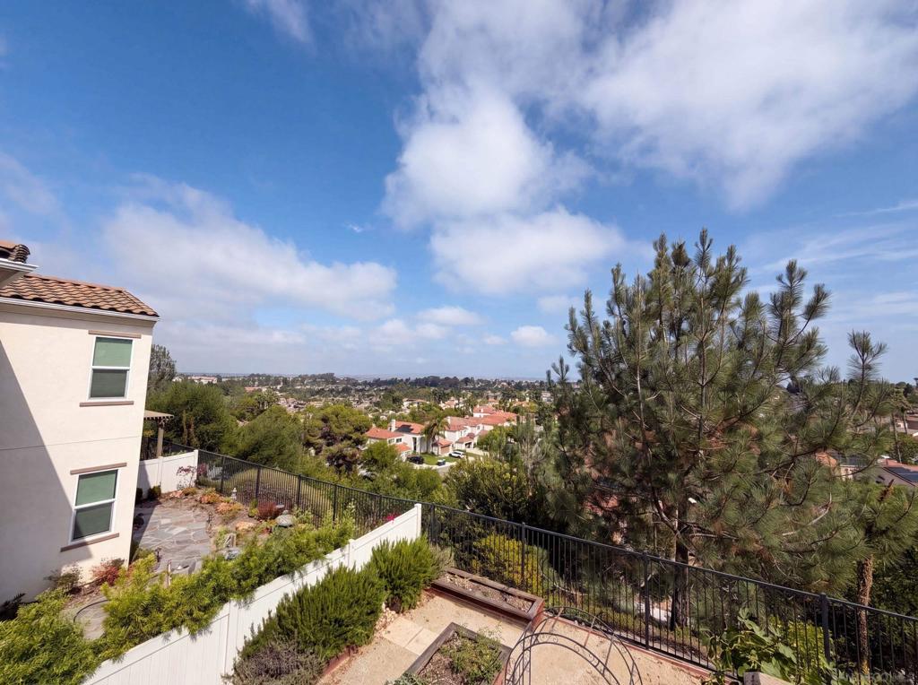 1242 Via Candelas Property Photo 26