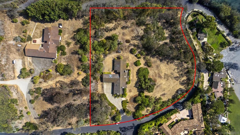 6015 Paseo Valencia Property Photo 2