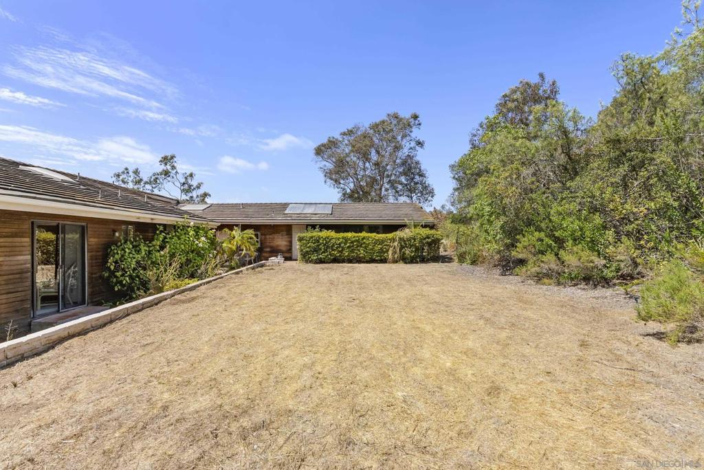 6015 Paseo Valencia Property Photo 5