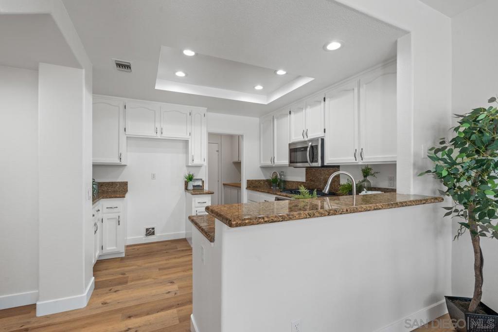 12636 Springbrook E Property Photo 13