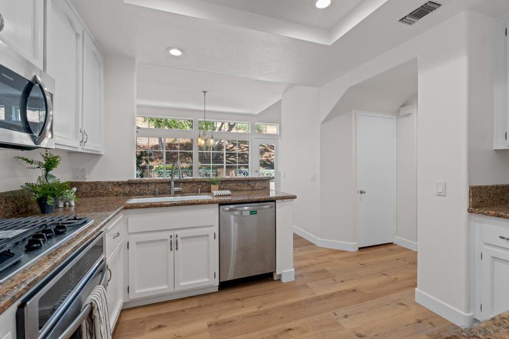 12636 Springbrook E Property Photo 16