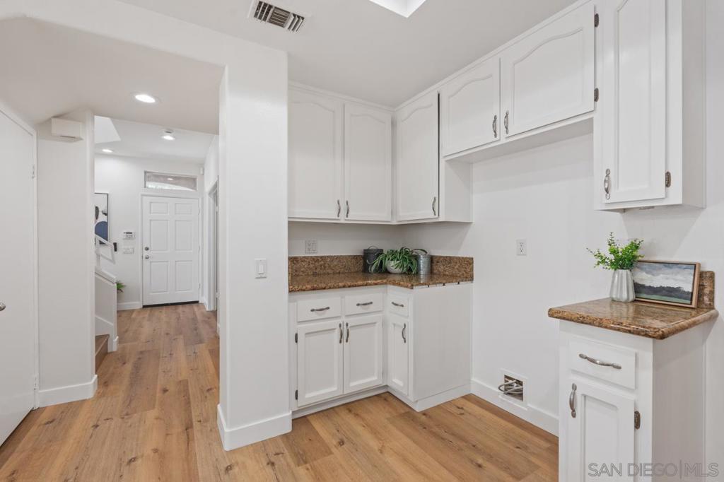 12636 Springbrook E Property Photo 17