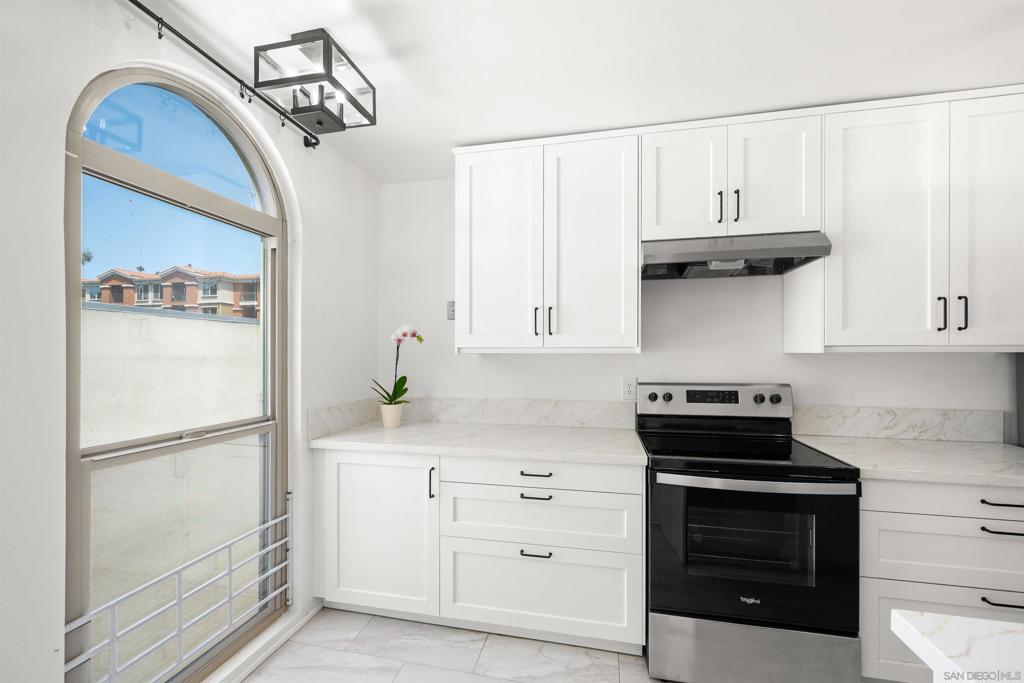 4851 Collwood Blvd B Property Photo 2