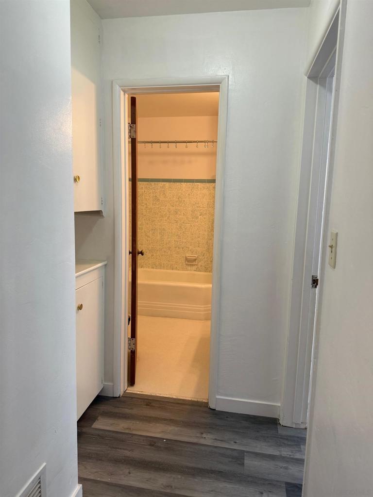 471 E Ave Property Photo 2