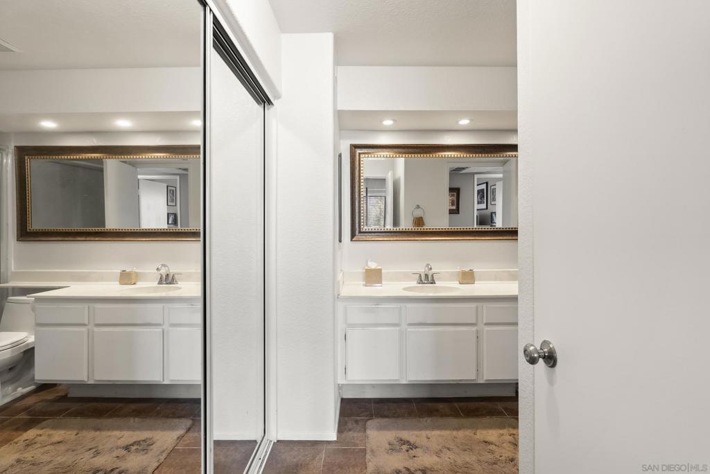 7439 Altiva Place Property Photo 10