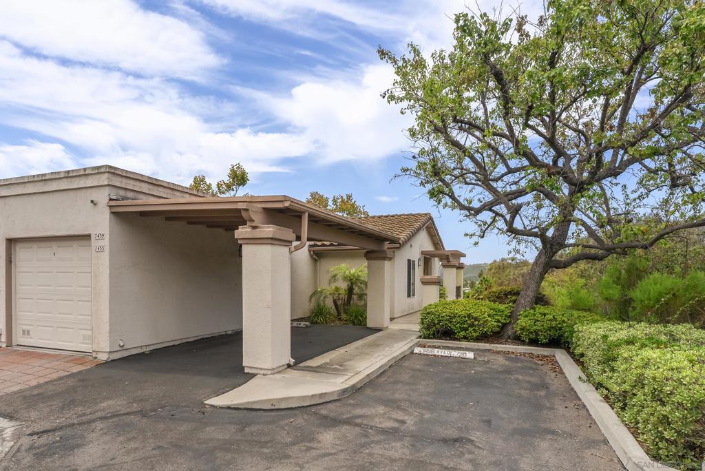 7439 Altiva Place Property Photo 27