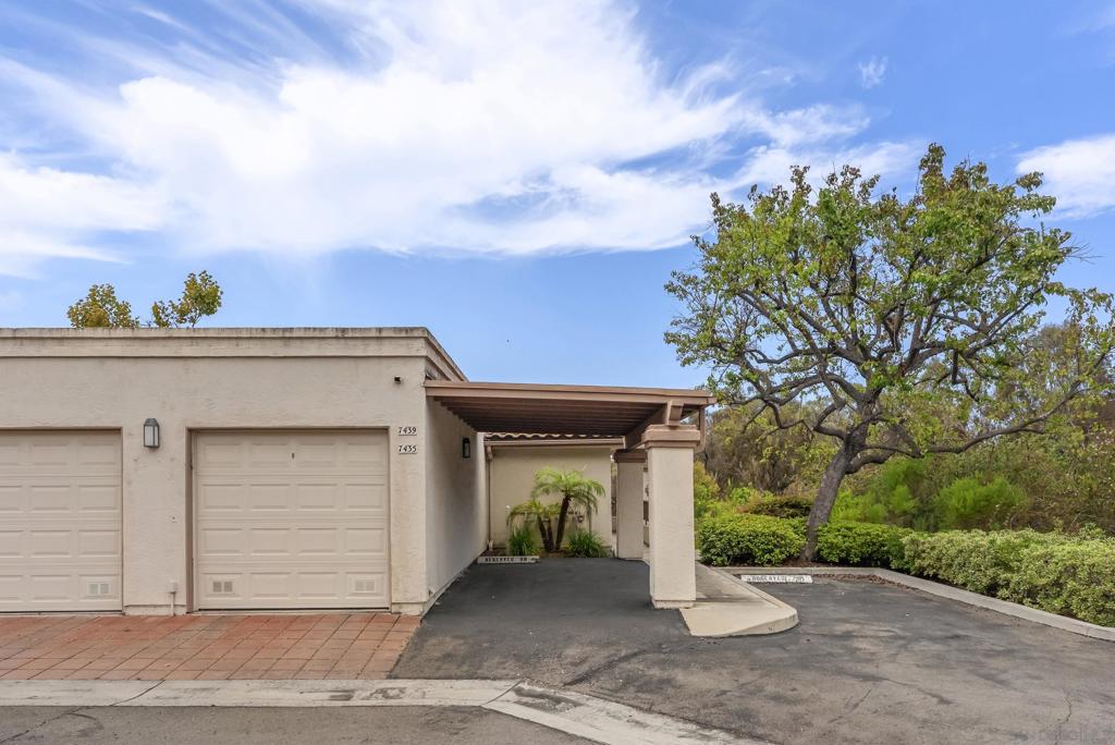 7439 Altiva Place Property Photo 28