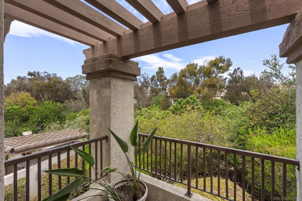 7439 Altiva Place Property Photo 31