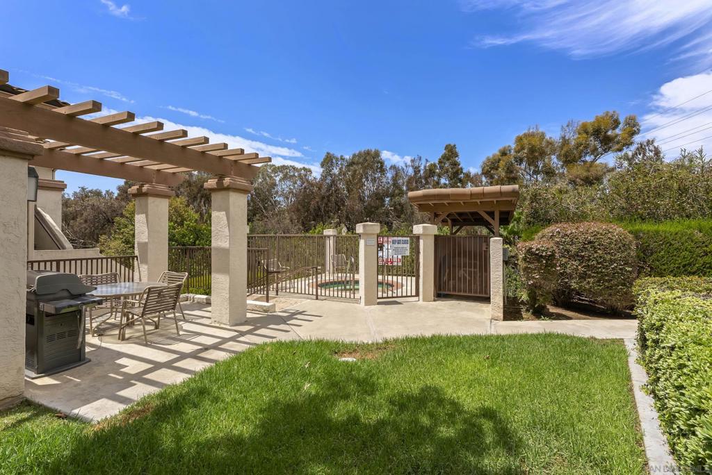 7439 Altiva Place Property Photo 36