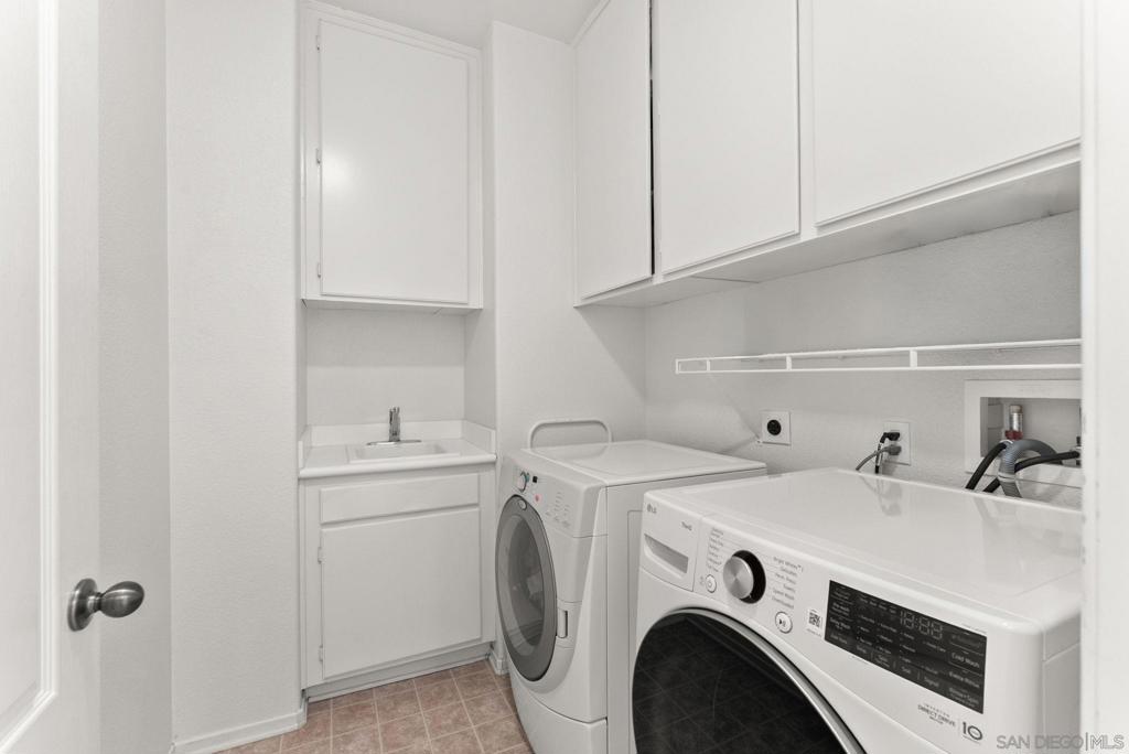 10086 Baylee Ln Property Photo 14