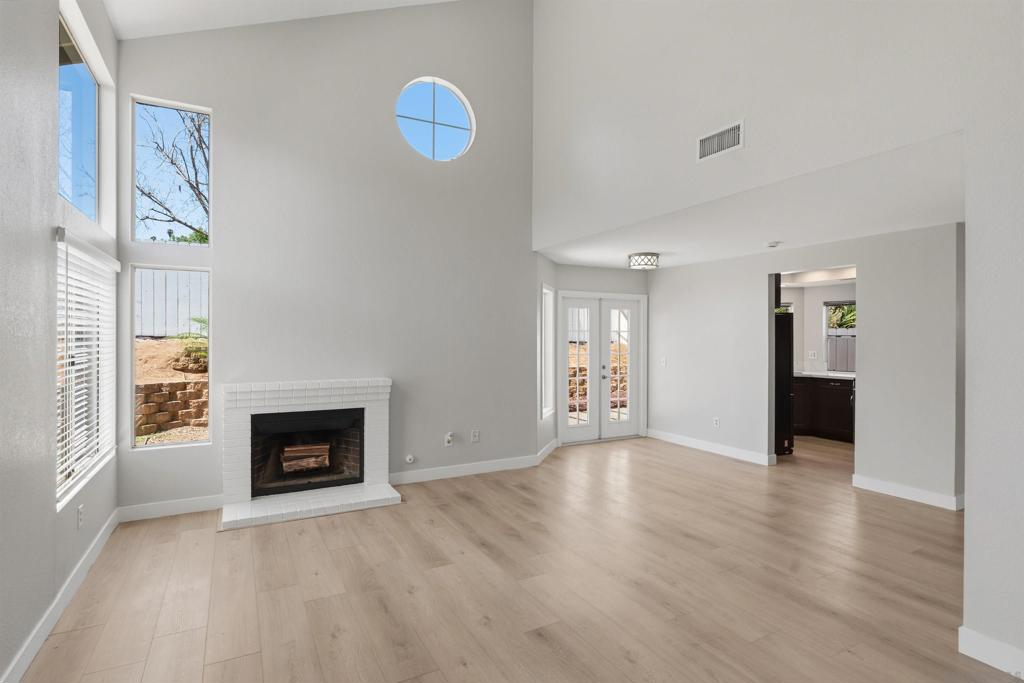 633 Thunder Gln Property Photo 7