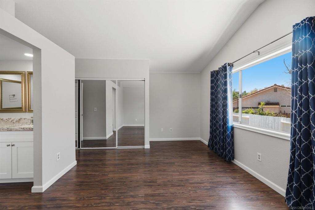 633 Thunder Gln Property Photo 23