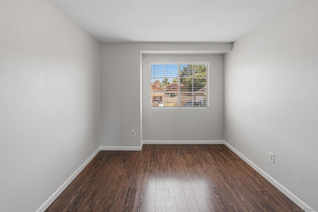 633 Thunder Gln Property Photo 24