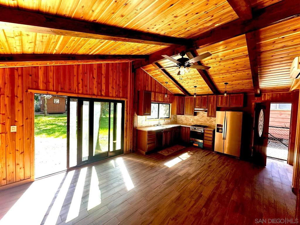 7627 7629 Pine Blvd Property Photo 1