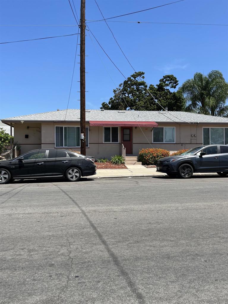 4104 Arizona St Property Photo 2