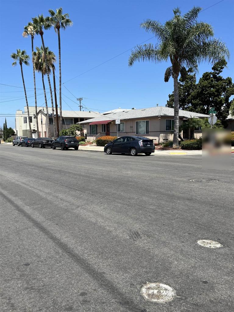 4104 Arizona St Property Photo 3