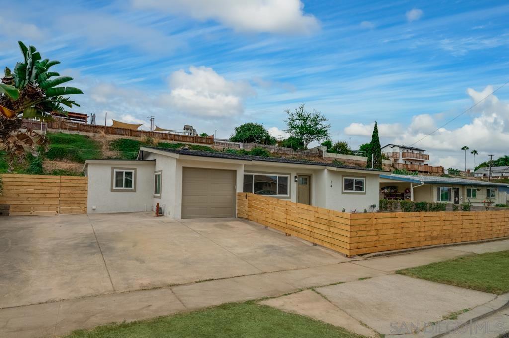24 E Paisley Property Photo 3