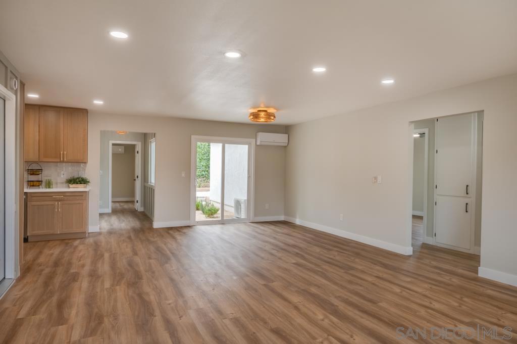 24 E Paisley Property Photo 6