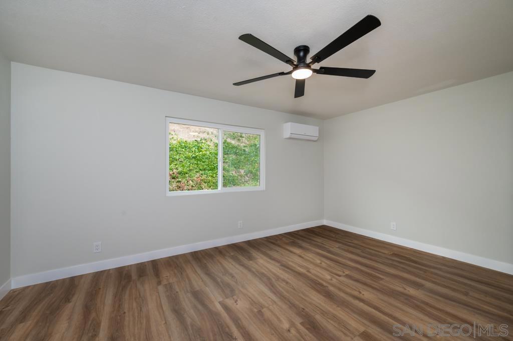 24 E Paisley Property Photo 19