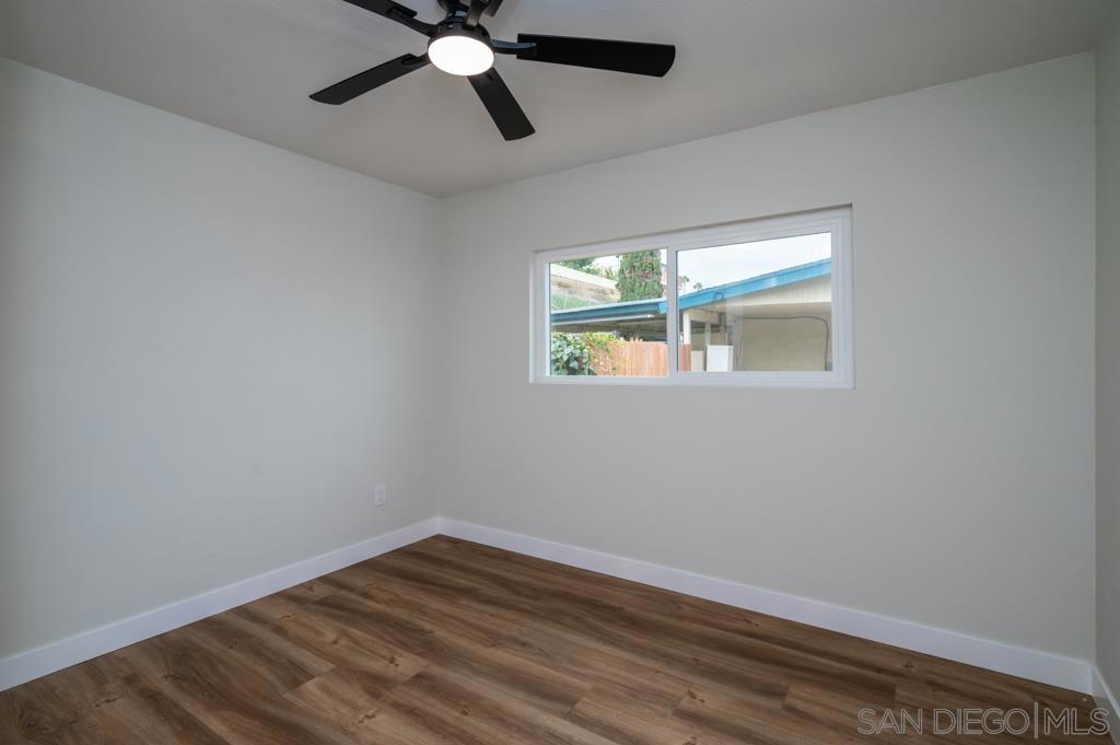 24 E Paisley Property Photo 26