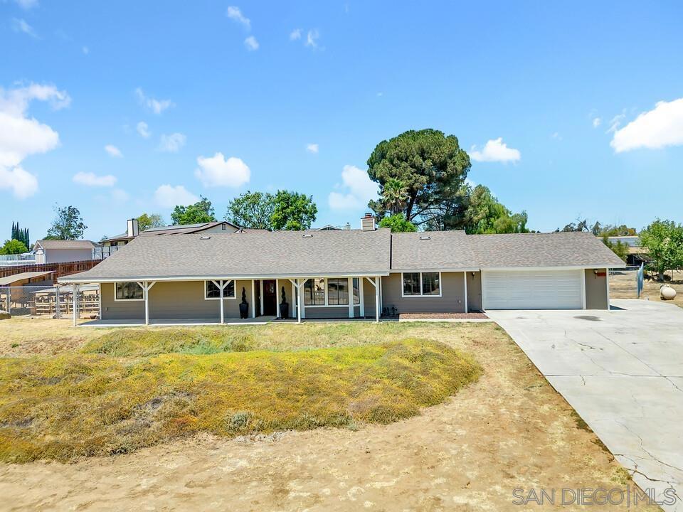 715 Steffy Rd Property Photo 1