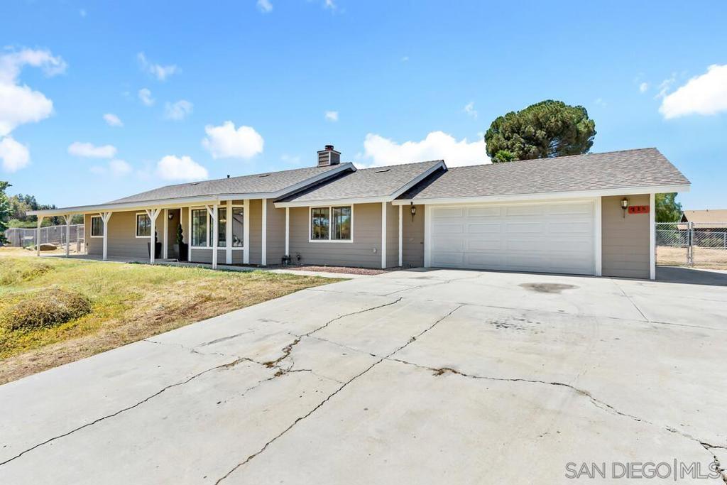 715 Steffy Rd Property Photo 2