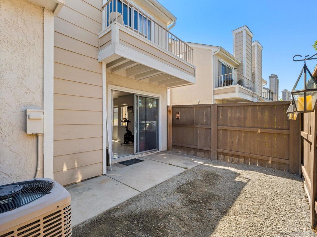 8946 Arlingdale Way Property Photo 12