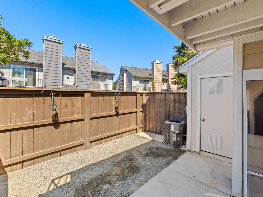 8946 Arlingdale Way Property Photo 13