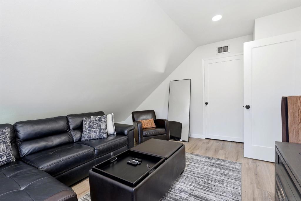 5476 Maisel Way Property Photo 27