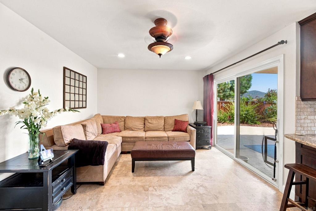 12579 Cresta Pl Property Photo 11