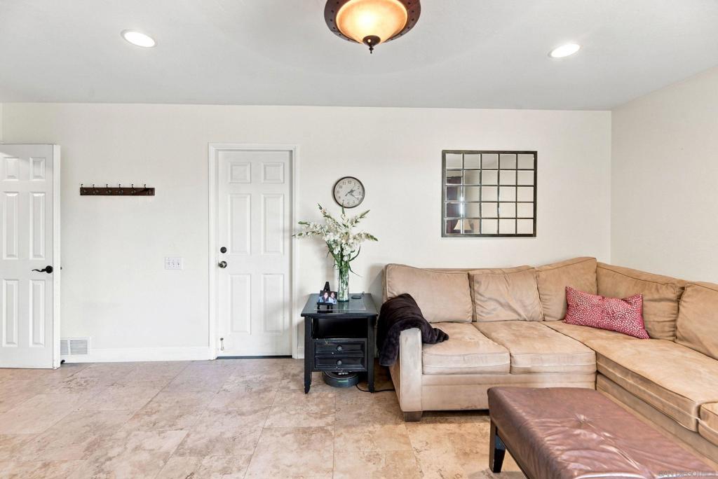 12579 Cresta Pl Property Photo 12