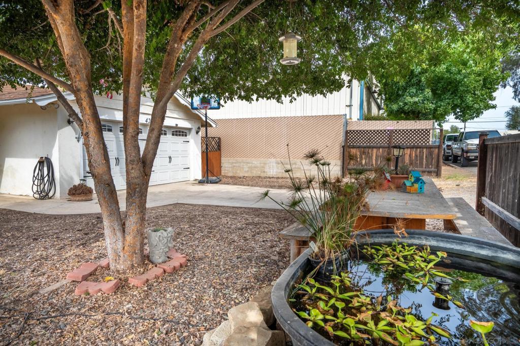 423 5th St. Property Photo 5