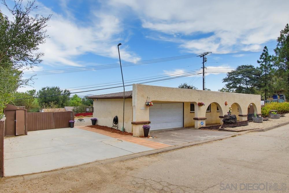 321 North Property Photo 8