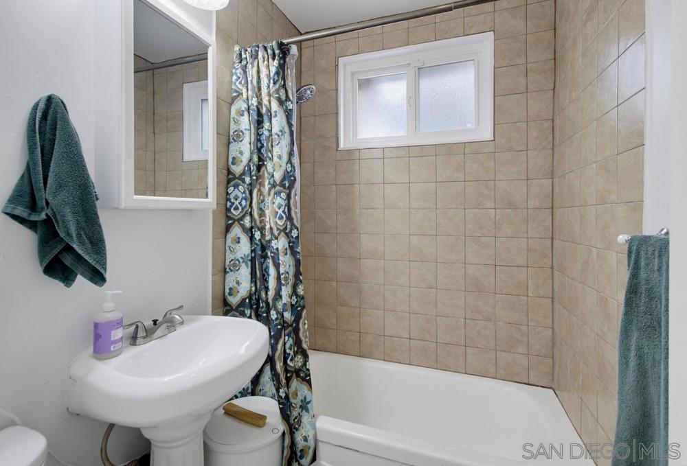 321 North Property Photo 28