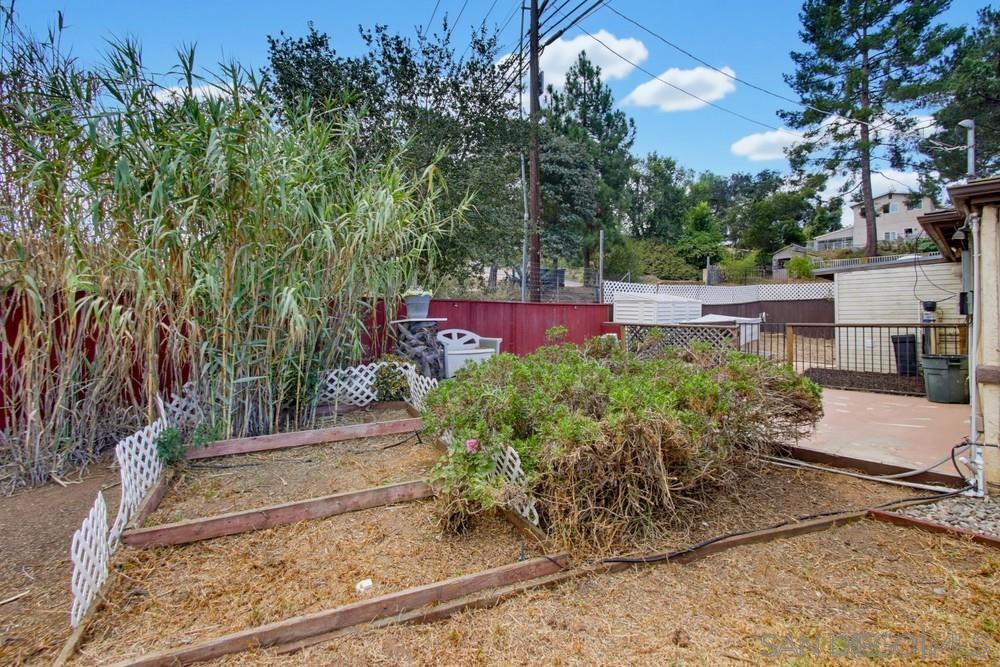 321 North Property Photo 43