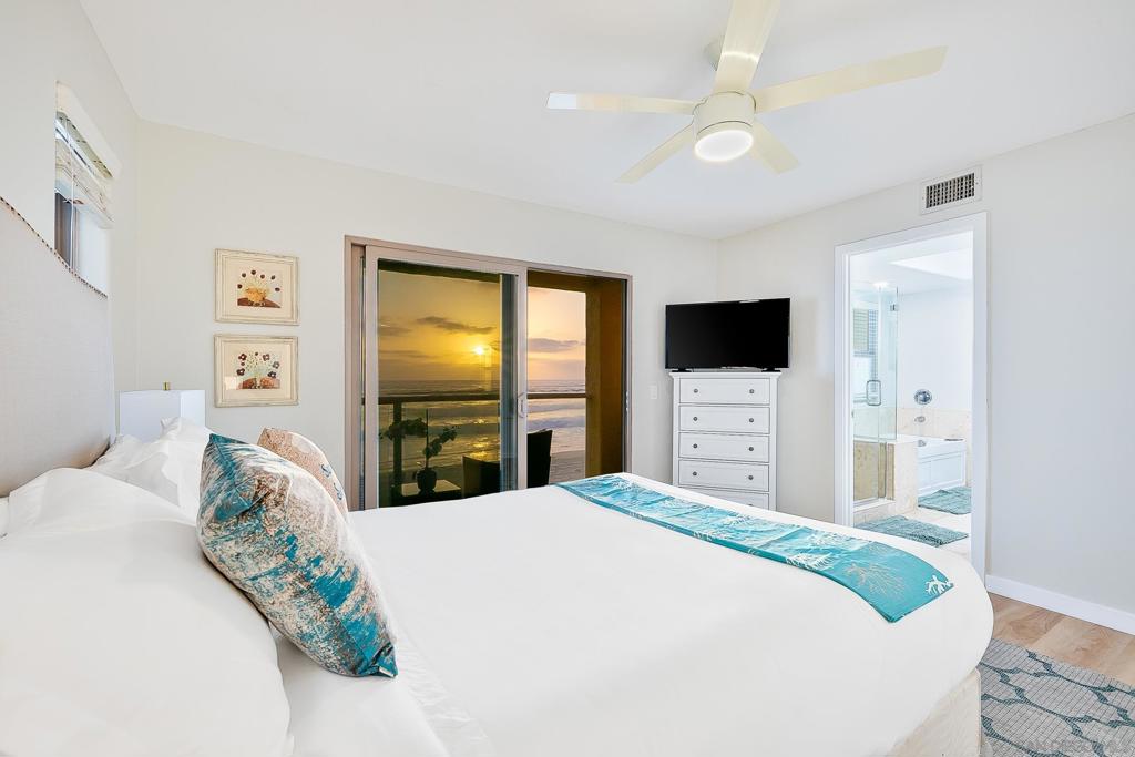3537 Ocean Front Walk Property Photo 1