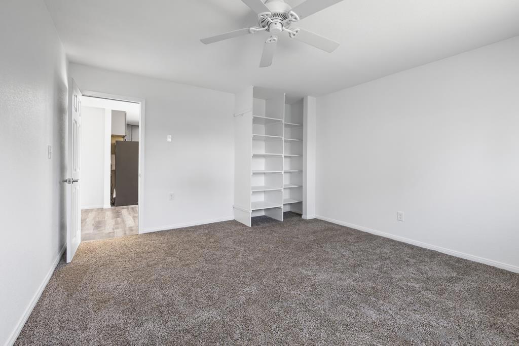 251 Sandstone Property Photo 7