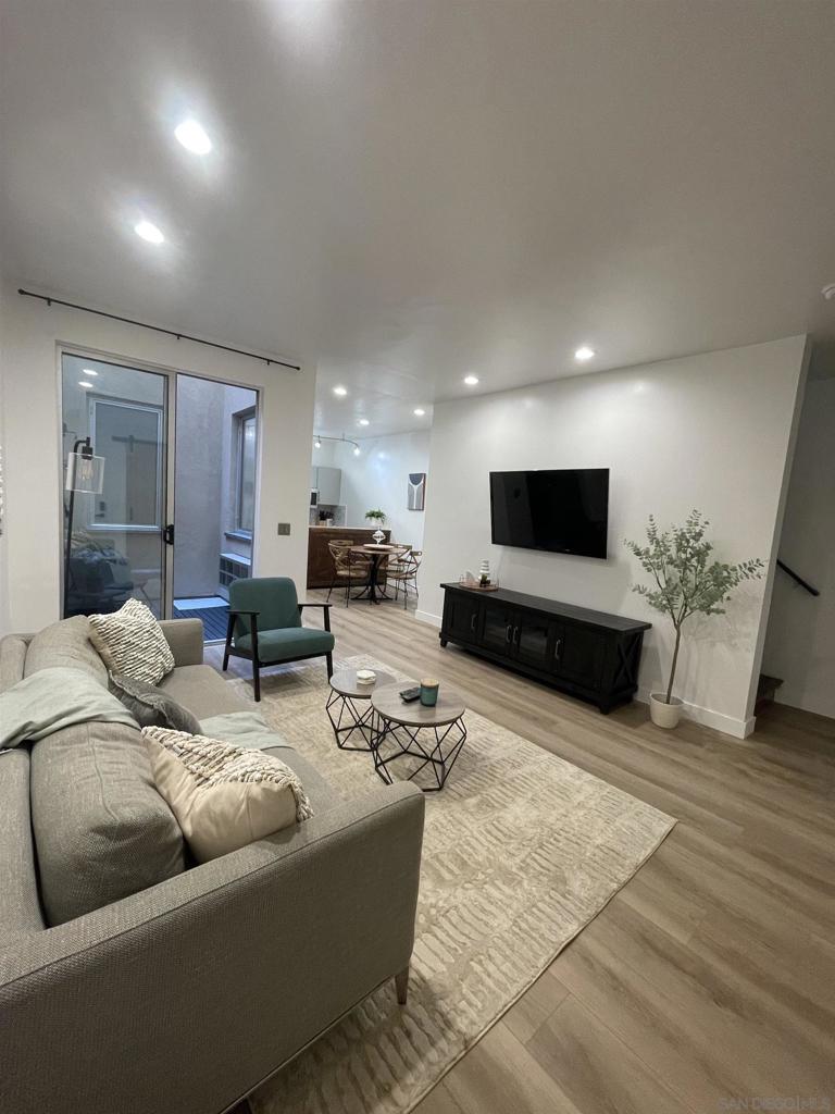 1601 Kettner 7 Property Photo 4