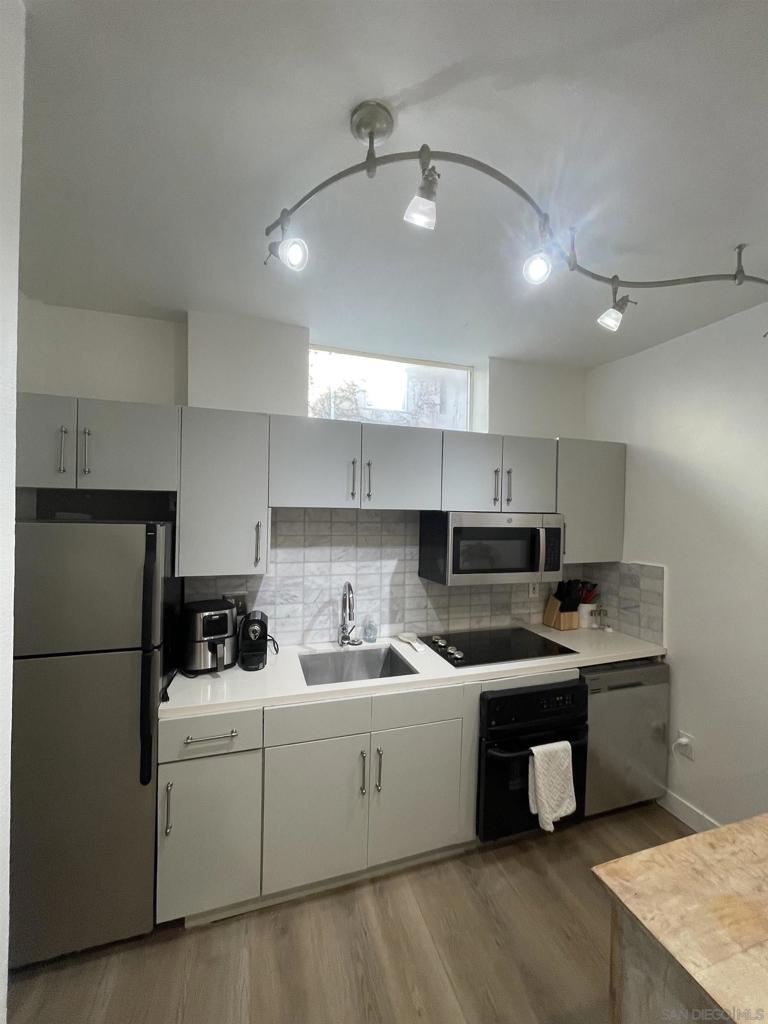 1601 Kettner 7 Property Photo 10