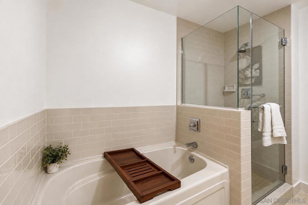 700 W Harbor Dr 608 Property Photo 25